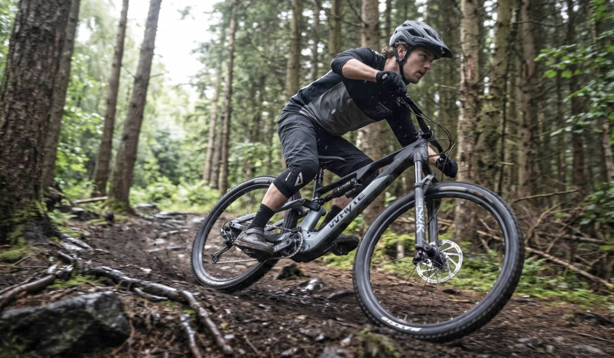 The new Whyte Karve RS 160 and RSX 160 have landed! Following the sold-out EVO, these 160mm Avinox-powered eMTBs are available to pre-order now at Back-on Track Bikes in Malvern.